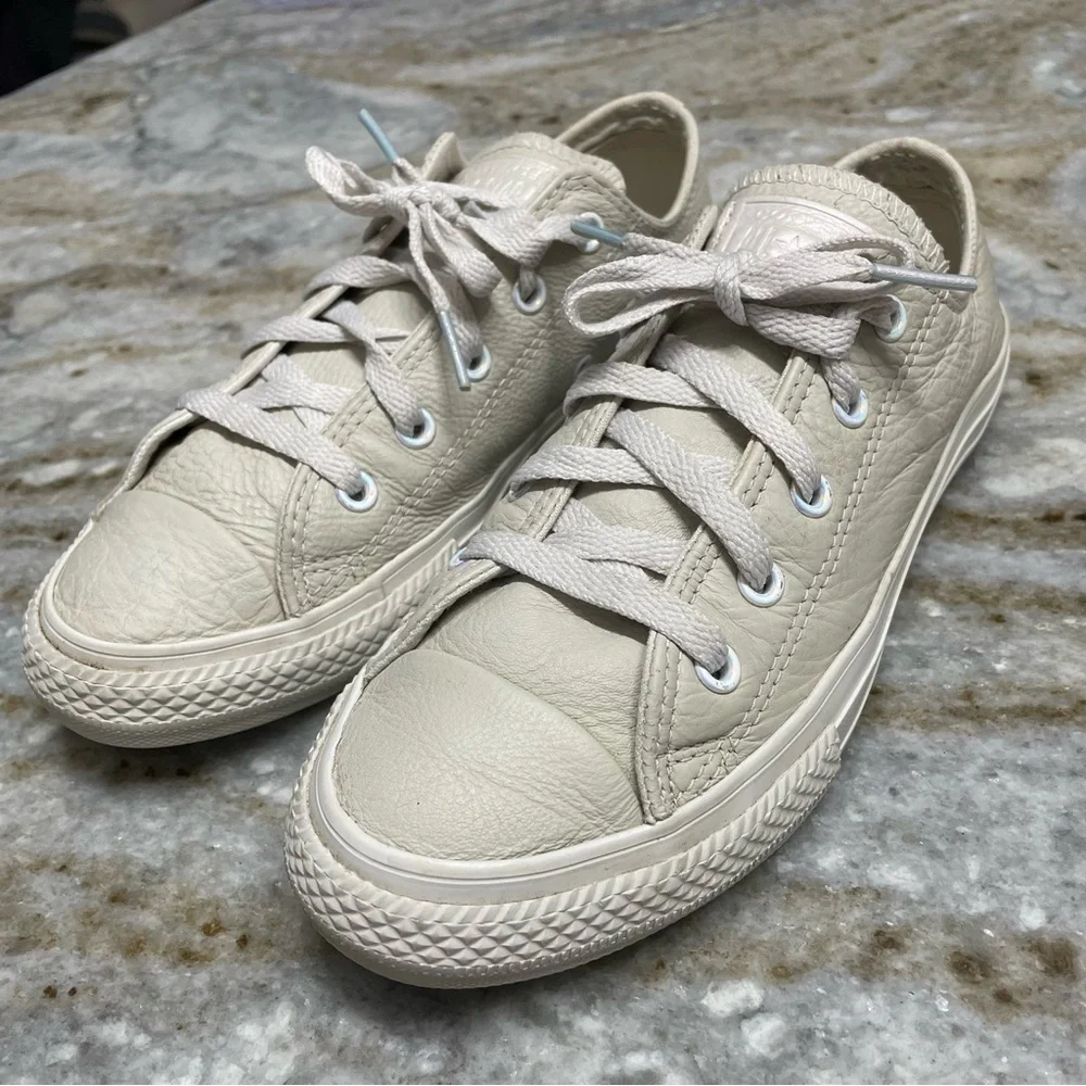 CONVERSE BEIGE LEATHER LOW SHOES